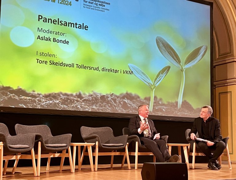 Foto av Tore Skeidsvoll Tollersrug og Aslak Bonde under panelsamtalen